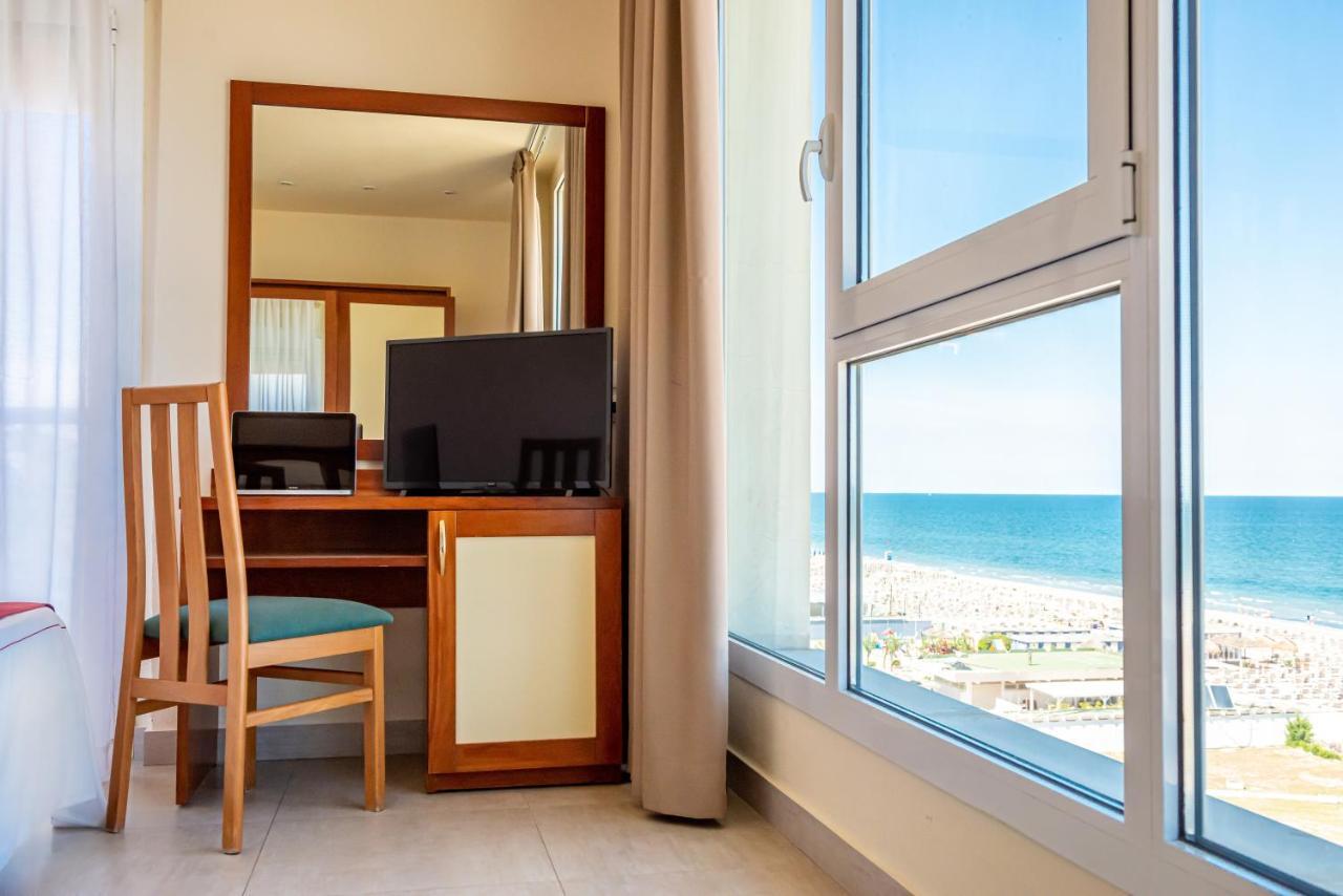 Hotel Adria Milano Marittima Kültér fotó