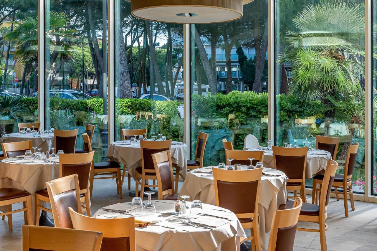 Hotel Adria Milano Marittima Kültér fotó