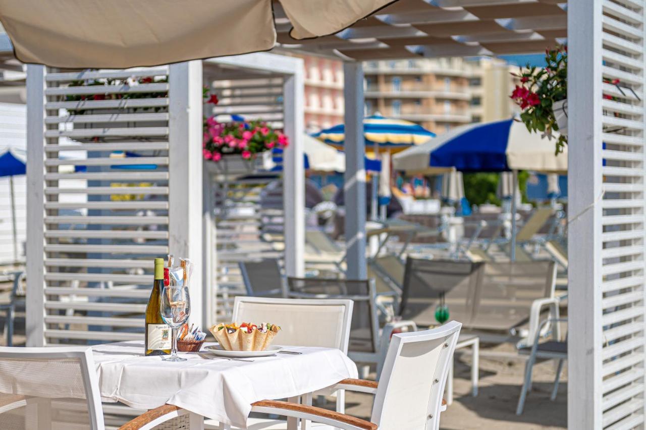 Hotel Adria Milano Marittima Kültér fotó