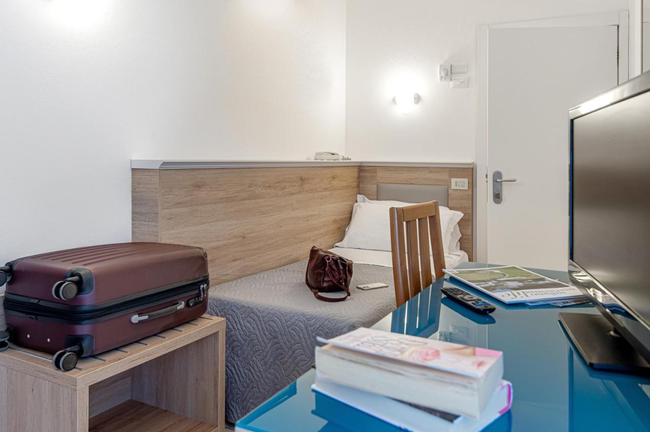 Hotel Adria Milano Marittima Kültér fotó