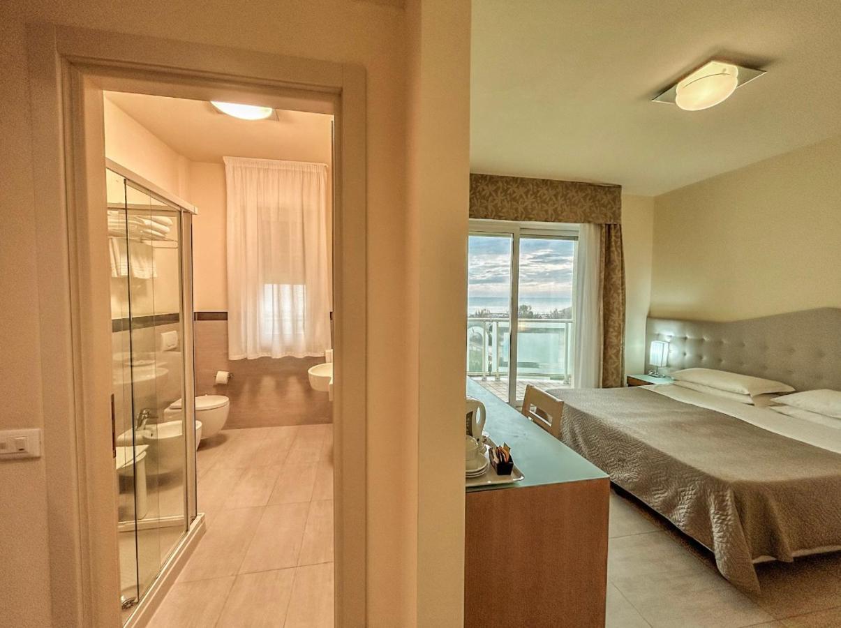 Hotel Adria Milano Marittima Kültér fotó