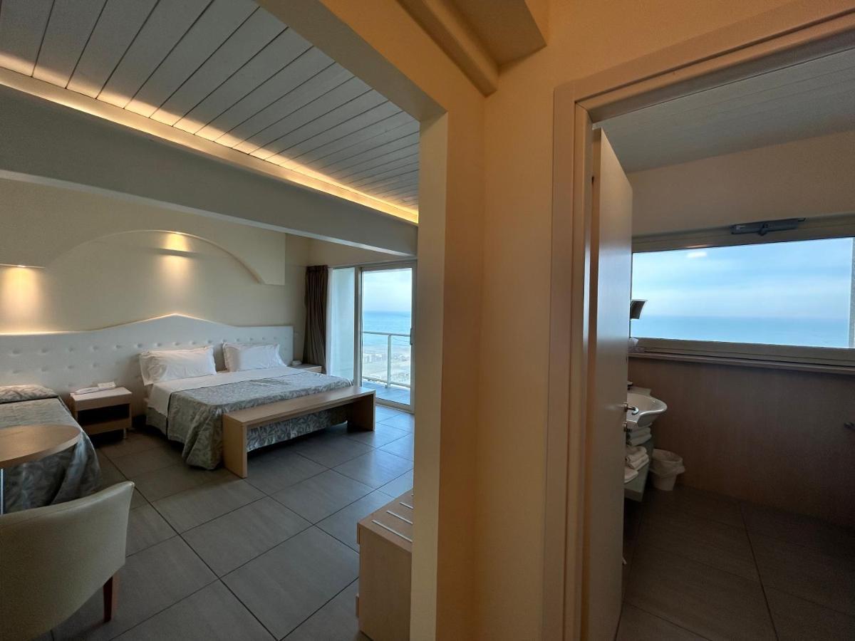 Hotel Adria Milano Marittima Kültér fotó