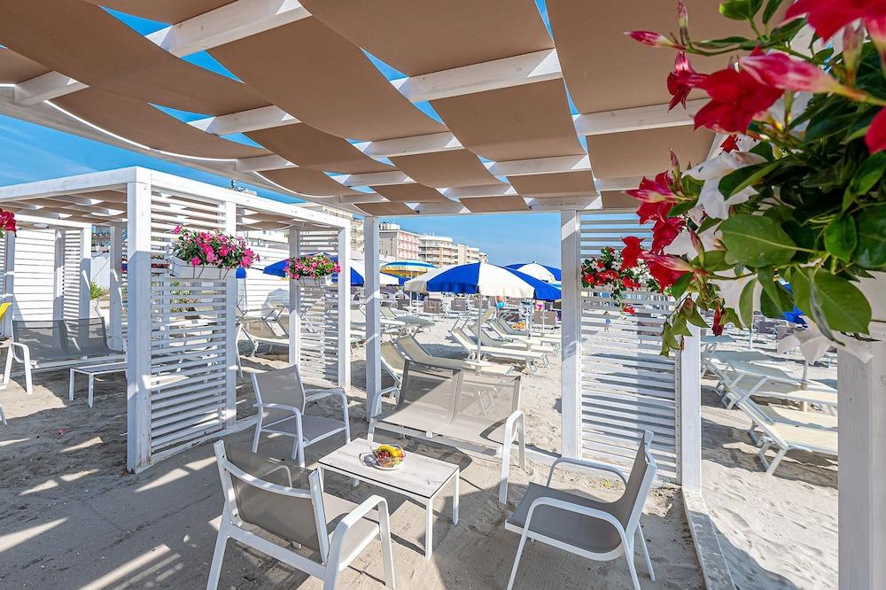 Hotel Adria Milano Marittima Kültér fotó