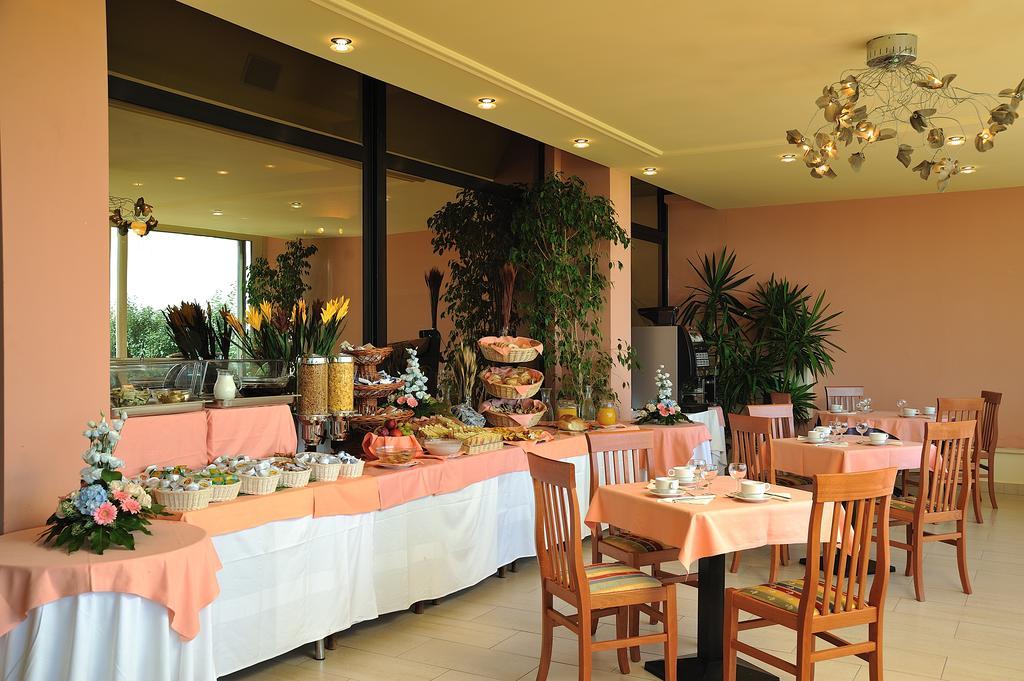 Hotel Adria Milano Marittima Kültér fotó