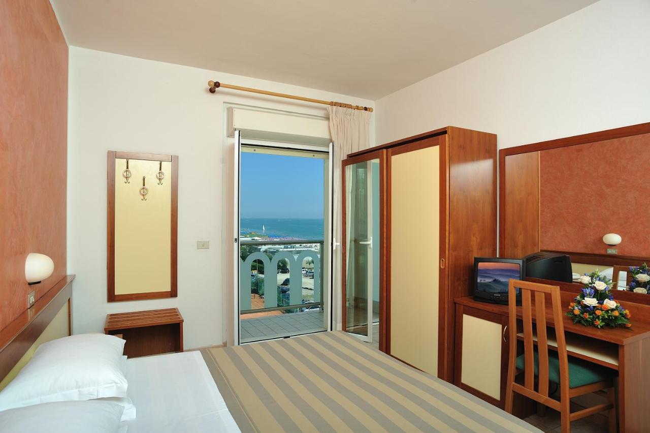 Hotel Adria Milano Marittima Kültér fotó
