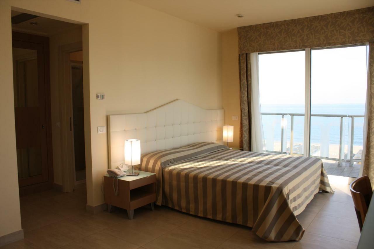 Hotel Adria Milano Marittima Kültér fotó